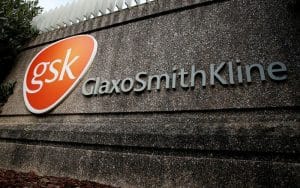 GSK Projects Profit Falls this Year, Holds Split Plans
