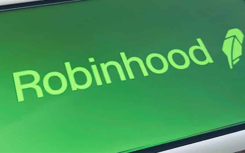 Robinhood Raises Additional $2.4 Billion, Eases Trading Restrictions