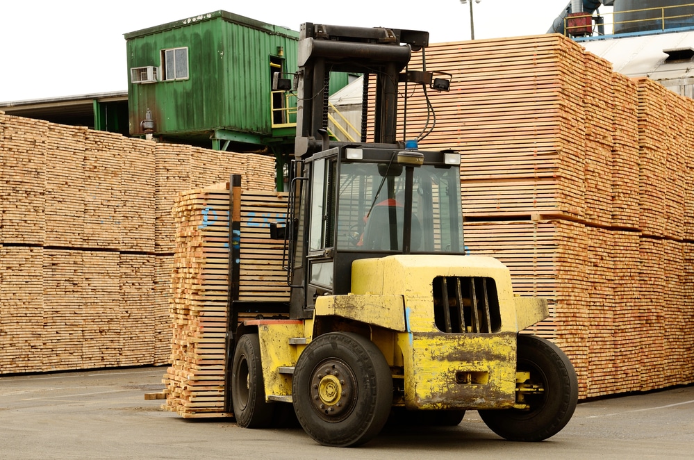 Lumber Traders Left in the Dark as Prices Swing 10% to Hit CME Limits