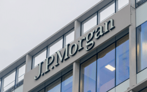 JPMorgan is Hoarding $500 Billion Cash to Take Advantage of Higher Rates-CEO