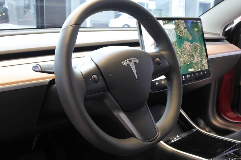 Federal Investigator Faults Musk’s Driver-Assistance Software Upgrade