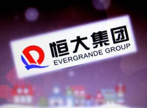 Evergrande Plunges 14% on Investor Concerns After Aborted Sale of Property Unit