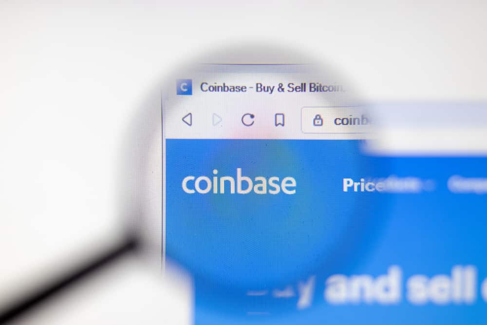 Coinbase Tanks Almost 15% as Q3 2021 Revenues Disappoint, Active Users Fall