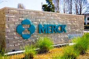 Merck’s Becomes the First to Earn Approval for Covid-19 Pill From the UK