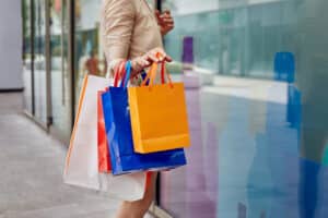 US Retail Sales Climb 1.7% in October Amid Price Pressures