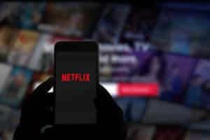 Netflix Shares Sink 20% as Company Warns it Expects Lower Subscribers in Q1 2022