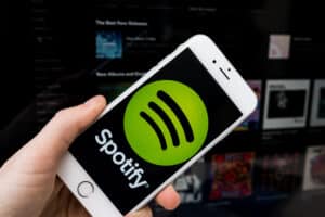 Spotify Counters User Backlash With Covid Rules After Rogan Controversy