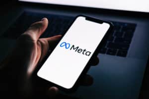 Meta Plunges on Lower Guidance, Discloses Rivalry for User Attention From TikTok