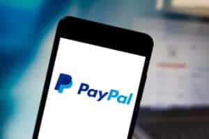 PayPal Plunges as Weak Guidance Clouds Outlook, Operating Margin in Q4 2021 Falls
