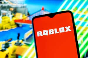 Roblox Reports Declining Bookings in Q4 2021, Stock Plummets 15%