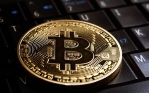 New ETP Blends Hedging Features of Gold With High Returns of Bitcoin