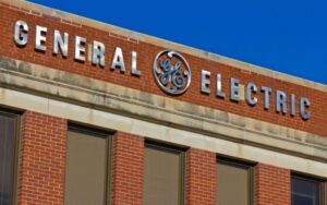 GE Narrows Loss to $0.99 per Share in Q1 2022, but Outlook Disappoints Wall Street
