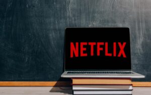 Netflix Stock Tumbles 25% As It Reports Subscriber Losses in Q1 2022