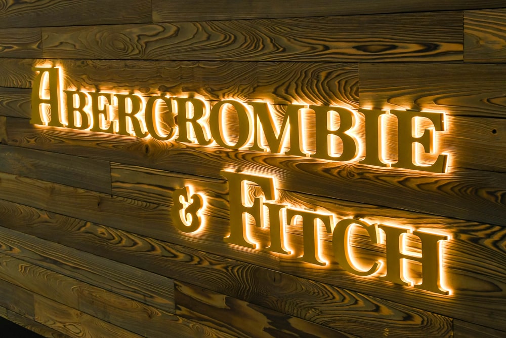 Abercrombie & Fitch Co. Plunges 27% as Guidance Disappoints