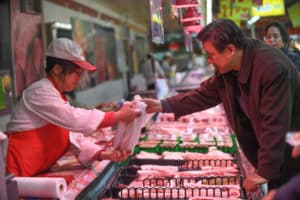 China’s Inflation Beats Estimates in April as Food Prices Soar