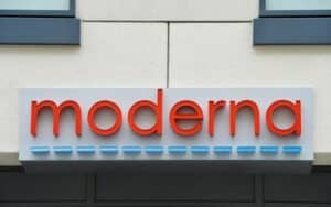 Moderna Jumps 6% As Net Income More Than Triples in Q1 2022