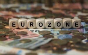 Eurozone’s Growth Weakens in May Amid Geopolitics and Capacity Pressure