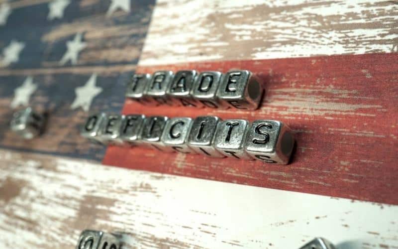 US Trade Deficit Narrows by $20.6B in April as Exports Rise, Imports Fall