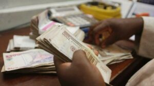 Naira slumps to N1,537/$1, weakens by 42% in 2024