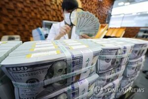 S. Korea’s foreign reserves hit 5-yr low in Dec. amid strong dollar | Yonhap News Agency