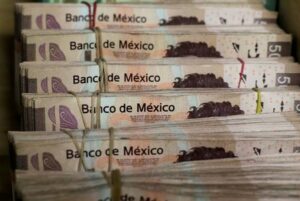 Mexico’s peso falls after Trump announces tariffs on Colombian goods By Reuters