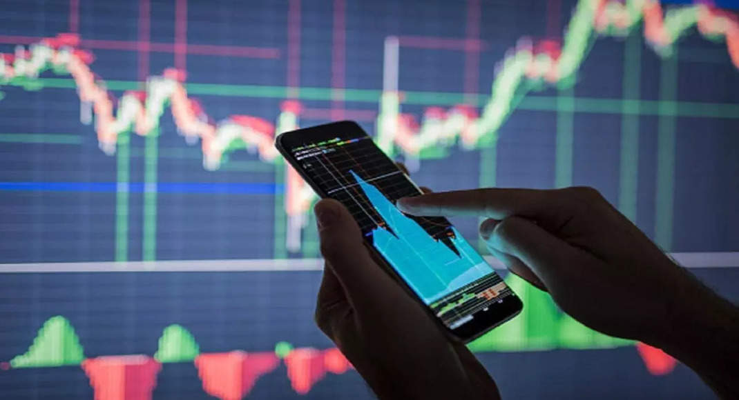 Even in a volatile market, these large-caps have ‘strong buy’ & ‘buy’ recos and an upside potential of more than 36%