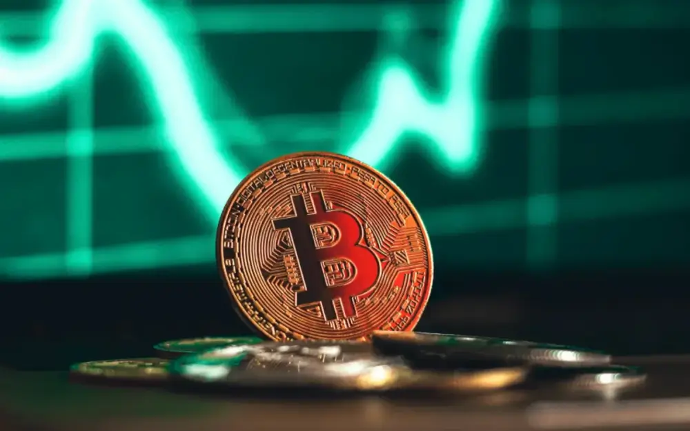 Bitcoin Faces Short-Term Pullback as Bearish Setup Emerges
