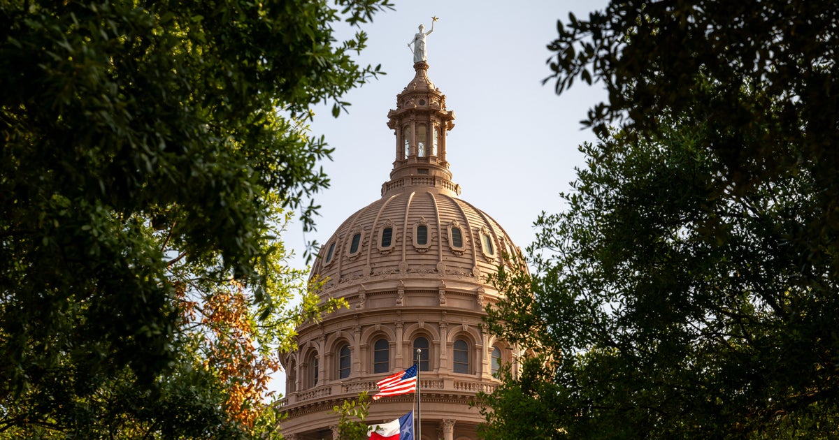 New legislation would crack down on Texas lawmakers who raise money while absent from legislative sessions to break quorum