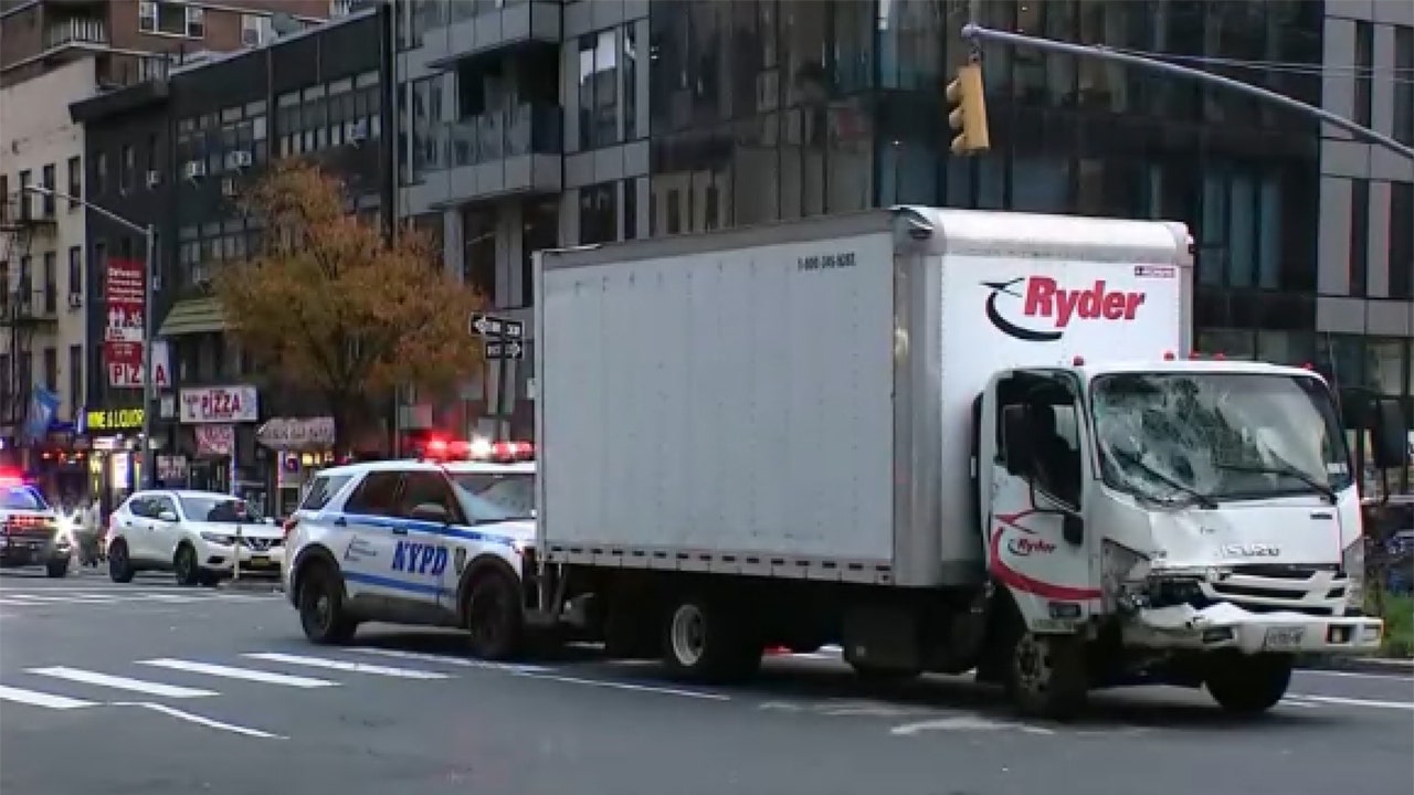 Midtown Manhattan Collision: Truck Crashes into Parked Van, Injures 9 as Vehicle Mounts Sidewalk – Internewscast Journal